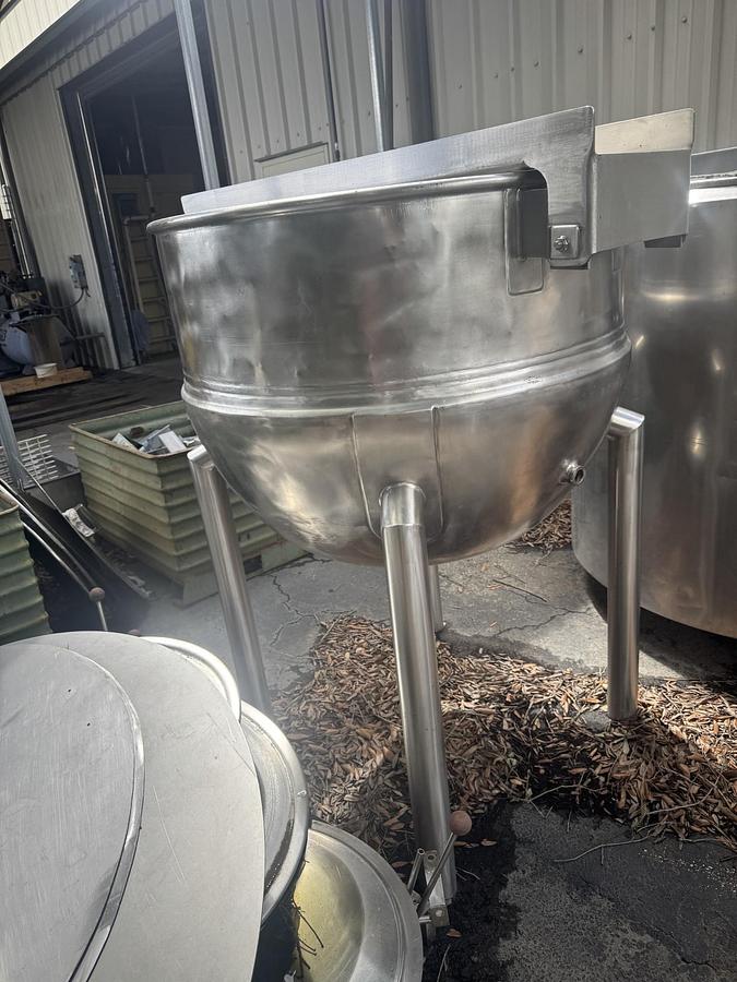 Used STEAM KETTLE 150 GAL DIRECT STEAM w/ NEW SINGLE MOTION AGITATION & SCRAPE SURFACE !