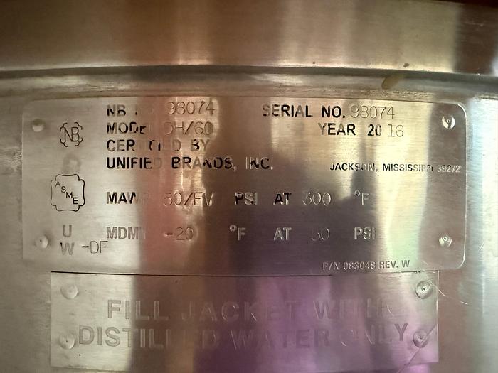 Used GROEN #DH-60, 60 GAL. TILTING NAT. GAS, SELF CONTAINED STEAM KETTLE.