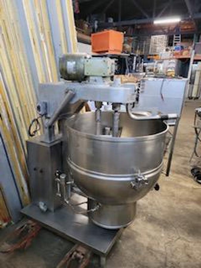 Used GROEN DEE/4T-60, TA/3 60 GAL. TILTING ELECTRIC COOKER MIXER STEAM KETTLE, 865C.