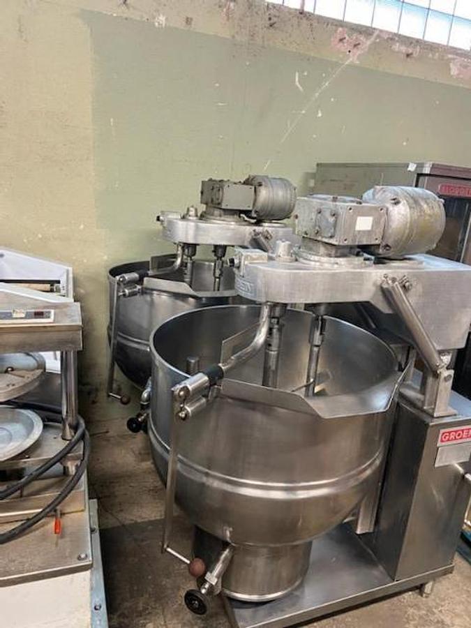 Used GROEN DEE/4T-60, TA/3 60 GAL. TILTING ELECTRIC COOKER MIXER STEAM KETTLE, 865C.