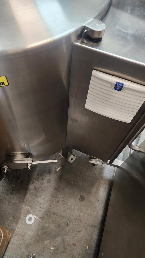 Used SAVAGE BROTHERS 450-LB CHOCOLATE PANNER TANK & PUMP, (#1072C)