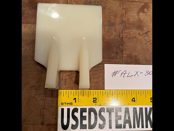   STEAM KETTLE SCRAPER 3.5" WIDE X 4.5" LONG X 1/4" THICK, POLY, (#ALX-3001)