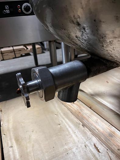 Used CLEVELAND RANGE 100 GAL. DIRECT STEAM KETTLE, #KDL100, STATIONARY w/ COVER (#902.)