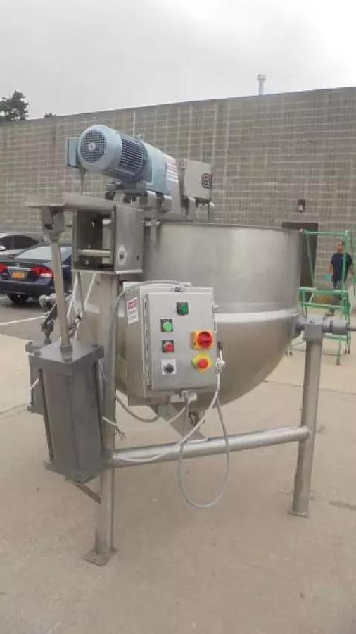 Used LEE 300 GAL. TILTING, DOUBLE MOTION/SCRAPE & LIFT OUT AGITATION (#1160-C)