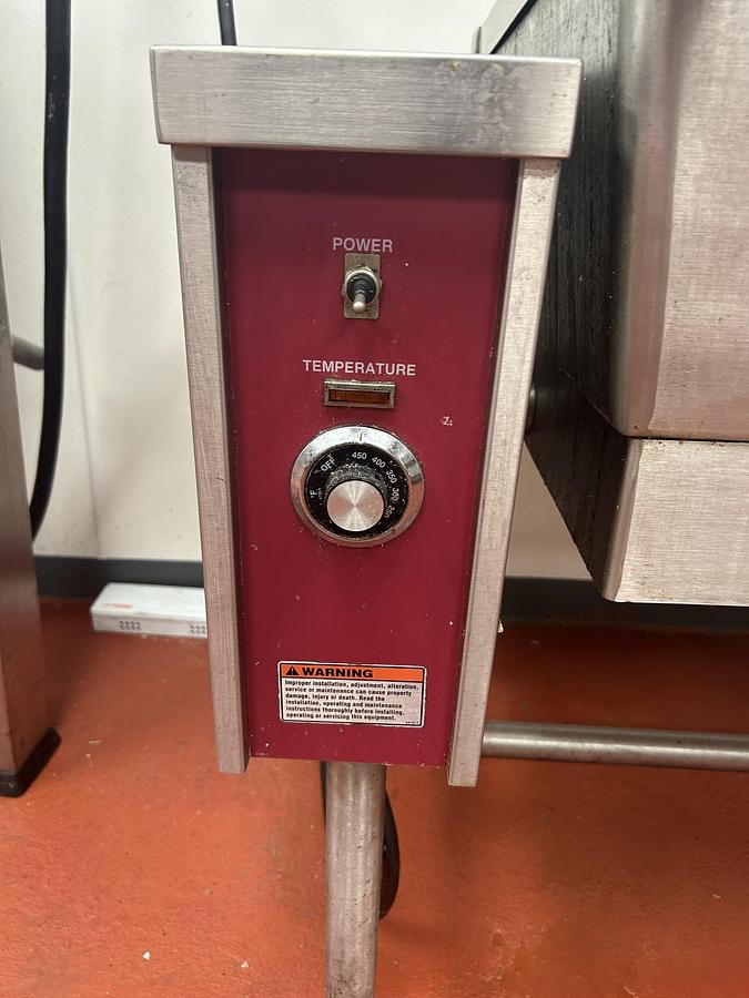 Used SOUTHBEND 40 GAL. ELECTRIC TILTING BRAISING PAN SKILLET (#1156-C)