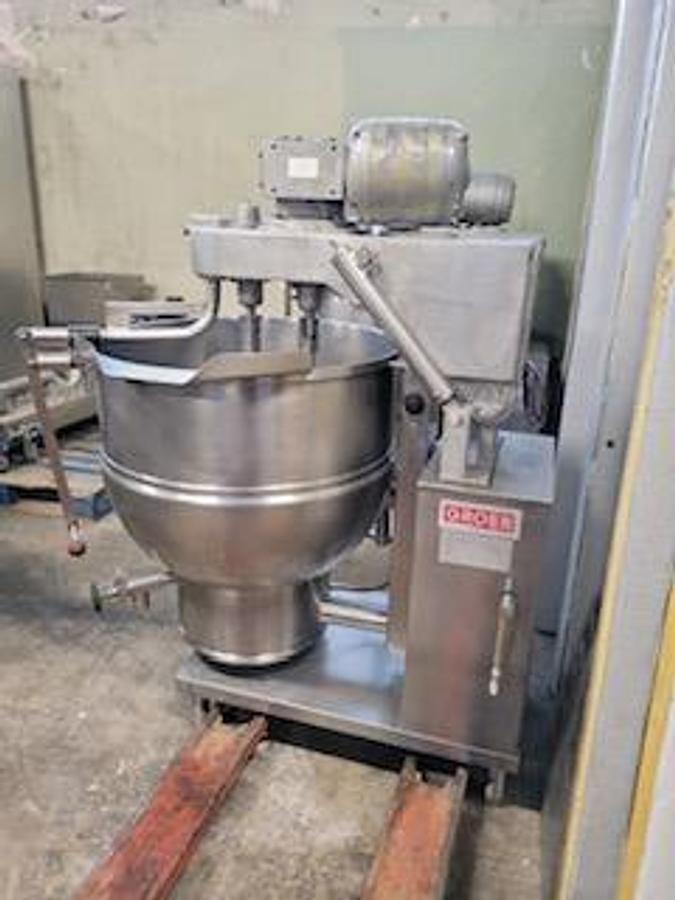 Used GROEN DEE/4T-60, TA/3 60 GAL. TILTING ELECTRIC COOKER MIXER STEAM KETTLE, 865C.