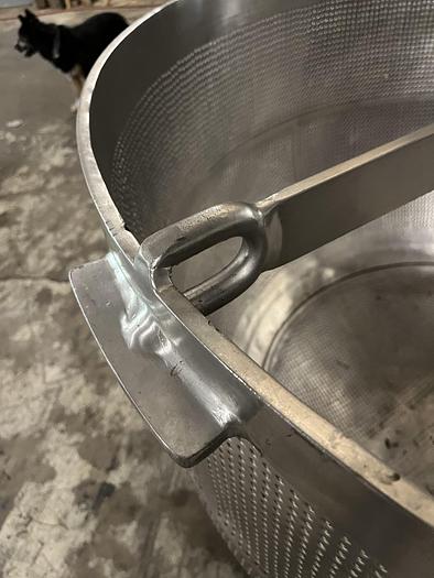 Used  WORLD FAMOUS LEE "200" GAL. DIRECT STEAM KETTLE WITH H.D. BOLT-DOWN TURN-WHEEL COVER LOCKING MECHANISM & 2" DRAIN OUTLET.