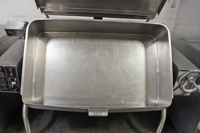 Used GROEN 40 GALLON NATURAL NAT GAS TILT TILTING SKILLET BRAISING PAN #HFP/2E (#931)