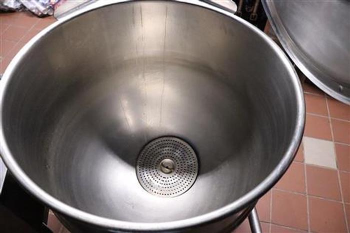Used  CLEVELAND #KEL-40-T, 40 GAL. ELECTRIC TILTING STEAM KETTLE, 2" TDO, S/S COVER (#1024)