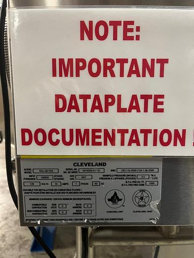 Used CLEVELAND RANGE #KGL-40-TSH SHORT BODY 40 GAL. TILTING STEAM KETTLE, NAT. GAS, 2" TDO, S/S E-Z LIFT SPRING LOADED COVER !   (#923)