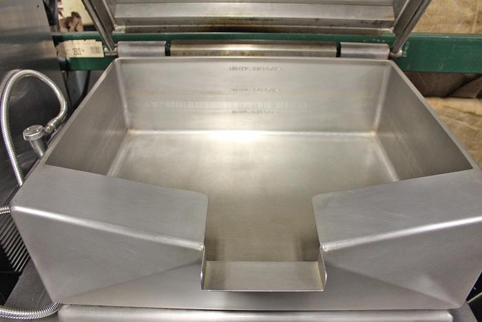 Used VULCAN VG30, 30 GAL. TILTING BRAISING PAN SKILLET NAT. GAS #890