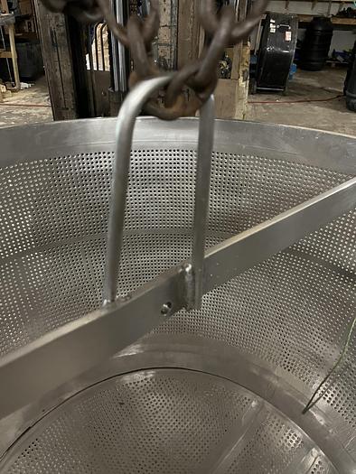 Used  WORLD FAMOUS LEE "200" GAL. DIRECT STEAM KETTLE WITH H.D. BOLT-DOWN TURN-WHEEL COVER LOCKING MECHANISM & 2" DRAIN OUTLET.