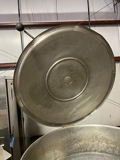 Used CLEVELAND RANGE 100 GAL. DIRECT STEAM KETTLE, #KDL100, STATIONARY w/ COVER (#902.)