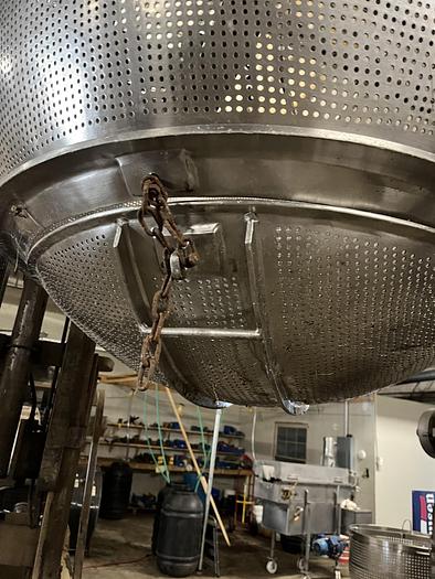 Used  WORLD FAMOUS LEE "200" GAL. DIRECT STEAM KETTLE WITH H.D. BOLT-DOWN TURN-WHEEL COVER LOCKING MECHANISM & 2" DRAIN OUTLET.