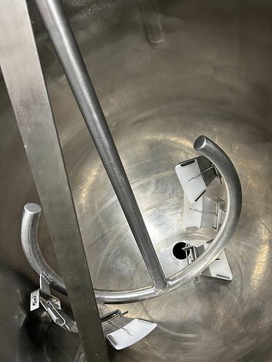 Used GROEN DH/INA/2-140 GAL. TILTING SELF-CONTAINED NAT GAS COOKER/MIXER STEAM KETTLE w/ AGITATION & SCRAPE #1046C