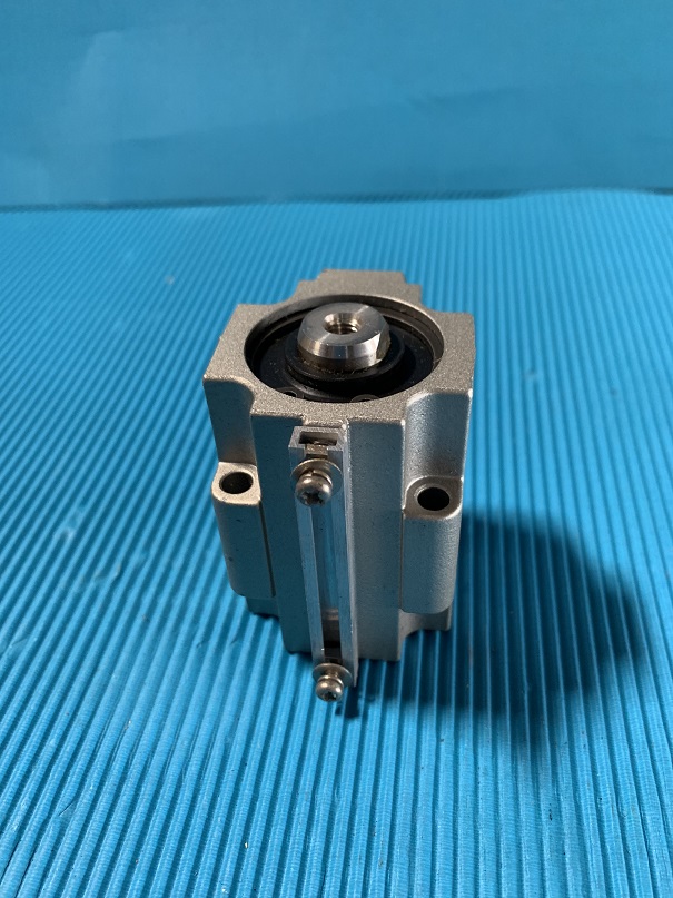 Used SMC Air Cylinder ECDQ1B32-30D
