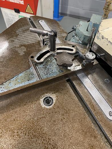 Used AMADA CS 220  3.2 mm Hydraulic corner notcher