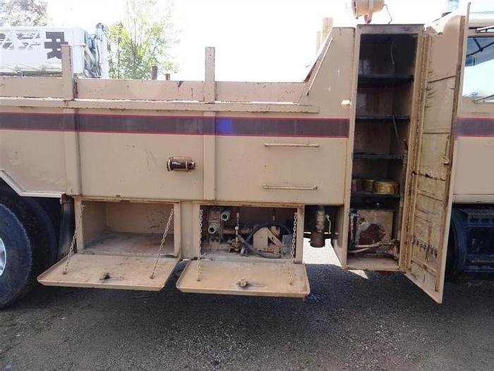 Used 1988 Mack RD688S Water Truck