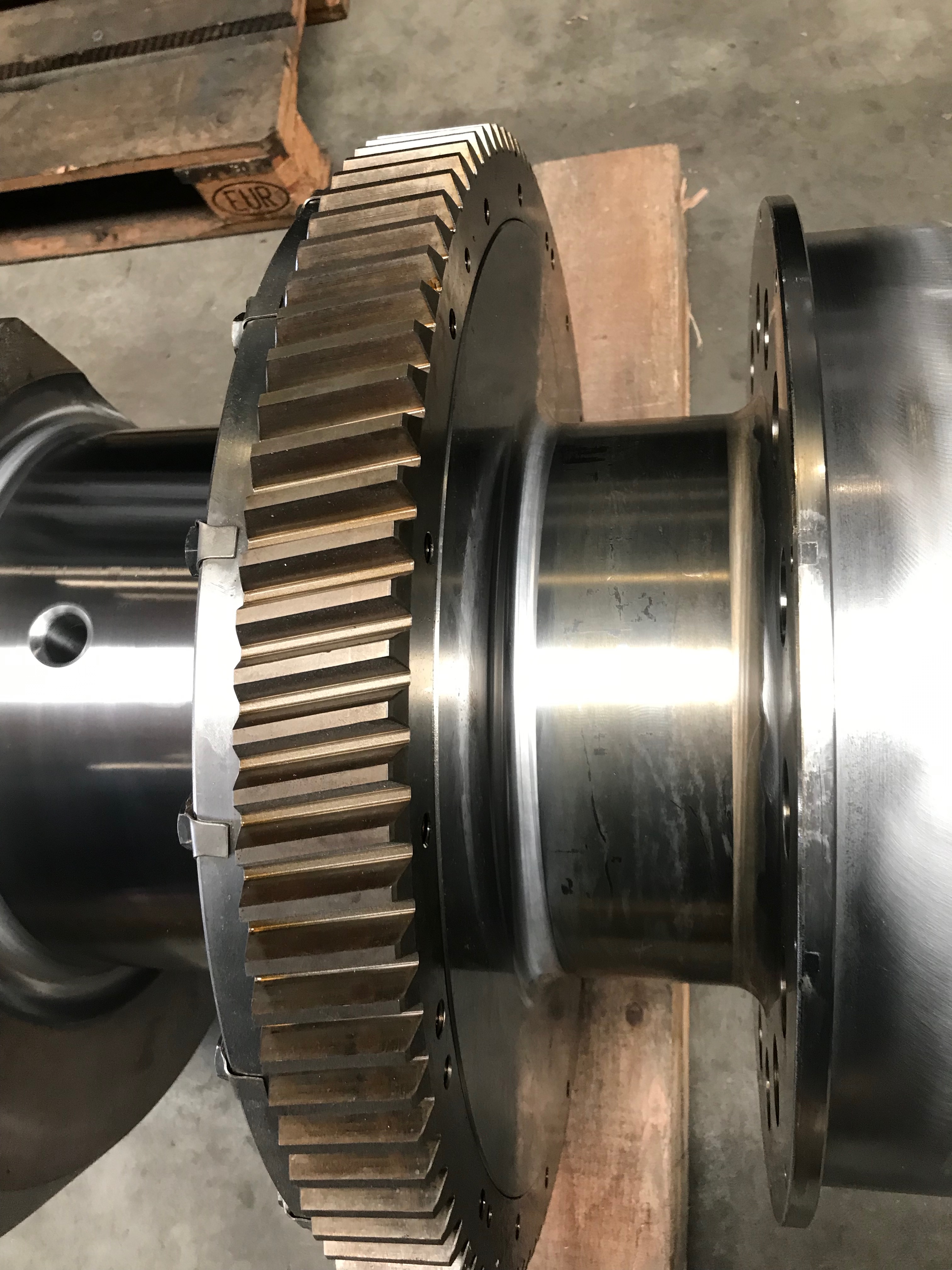 Used CRANKSHAFT DEUTZ BV16M640