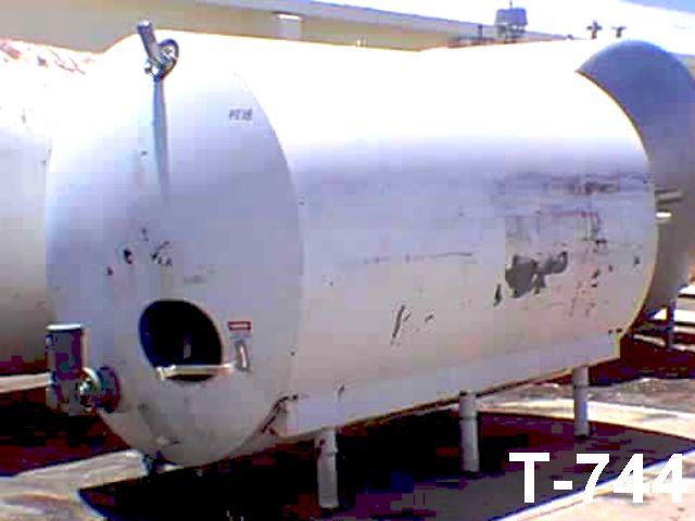 Used 3000 GALLON STORAGE TANK.  CE HOWARD