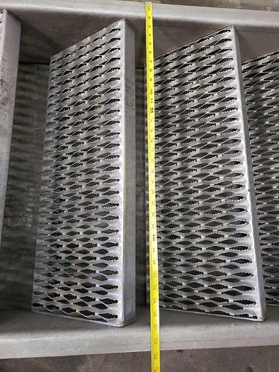 Used Steel 8-Tread Anti-Slip Stairs