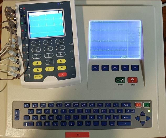 Gebraucht Schiller Cardiovit AT-102 Plus 12-Kanal-EKG auf Trolley