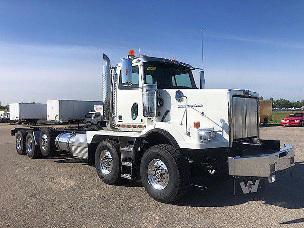 Used 2020 Tandem Steer Tractor WESTERN STAR