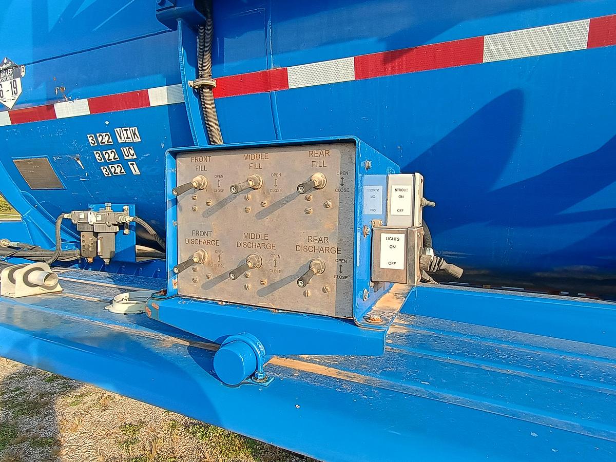 Used 2017 Acid Tanker, Wilco