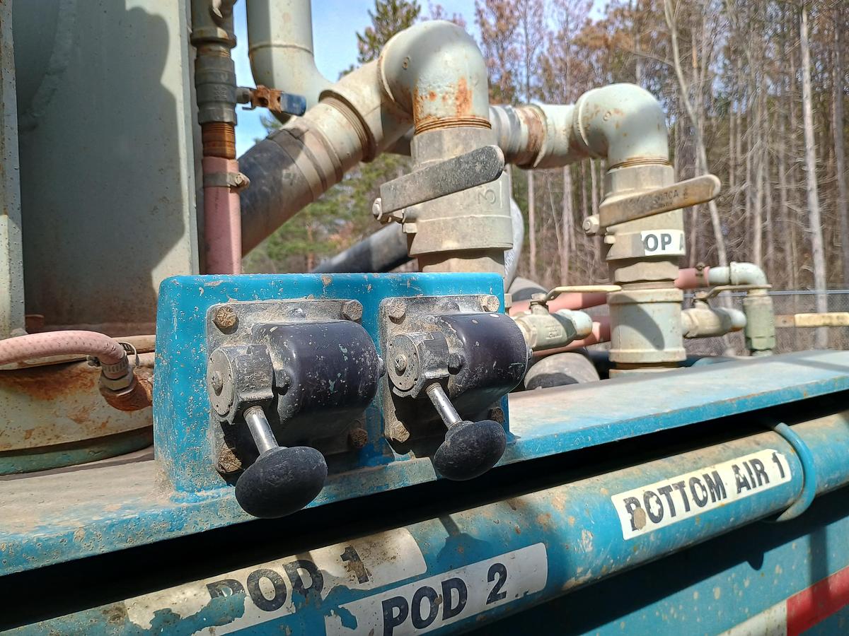 Used 2015 Cement Bulk Trailer, Wadsworth