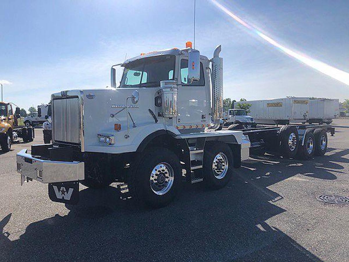 Used 2020 Tandem Steer Tractor WESTERN STAR
