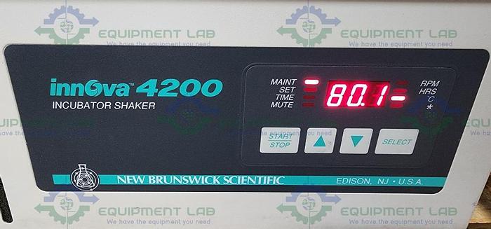Used New Brunswick  Innova 4200  Incubator Shaker 80°C w/ Treys