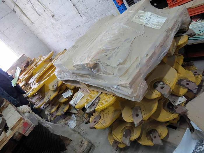 Used 2011 LIEBHERR HS885HD + BAUER CUTTER - 70 METROS