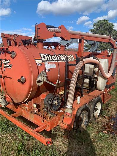 Used 2009 Ditch Witch FX60 Vac Tank Setup
