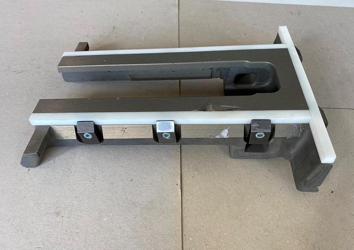 Gebraucht MÜLLER MARTINI Schneidtisch Nr. 2 (3672.1207.0)