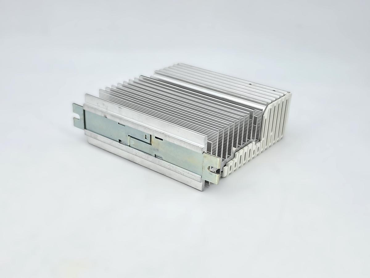 Gebraucht LENZE EVF8201-E Frequenzumrichter 00356371