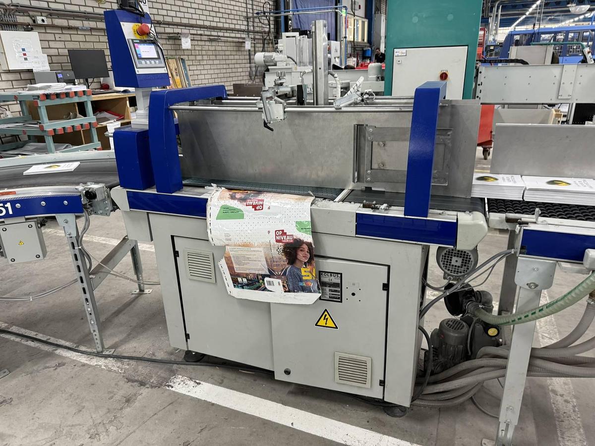 Gebraucht KOLBUS RÜCKENBELEIM- UND FÄLZELMASCHINE RF 700