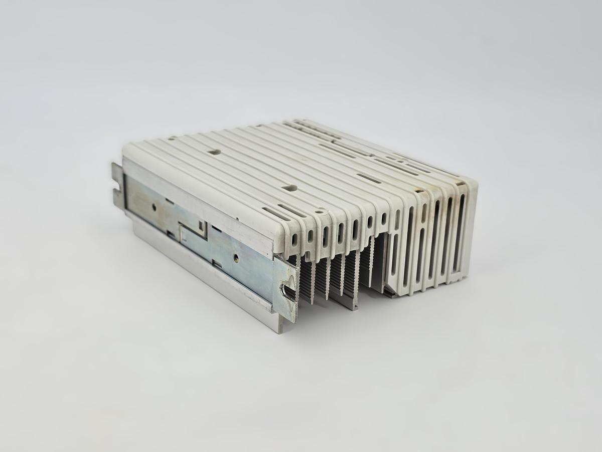 Gebraucht LENZE EVF8201-E Frequenzumrichter 0056.3481