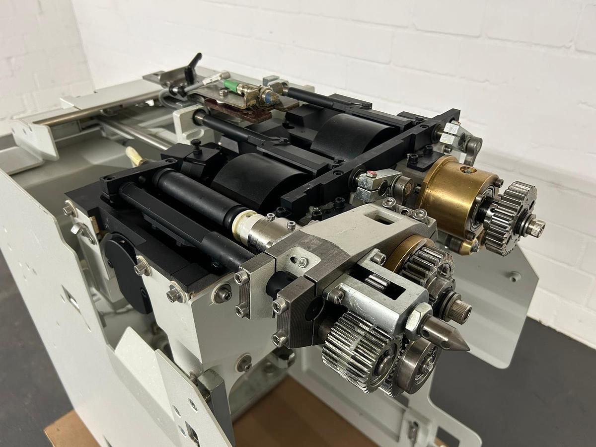 Überholt KOLBUS KM 610 PUR RÜCKENLEIMWERK