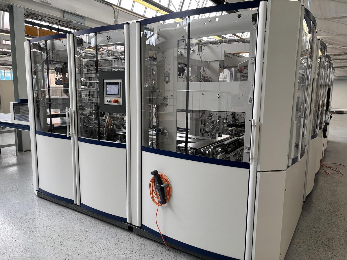 Gebraucht KOLBUS BOX LINE WRAPPER BLW 200 + KOLBUS BOX LINE TAPER BLT 200