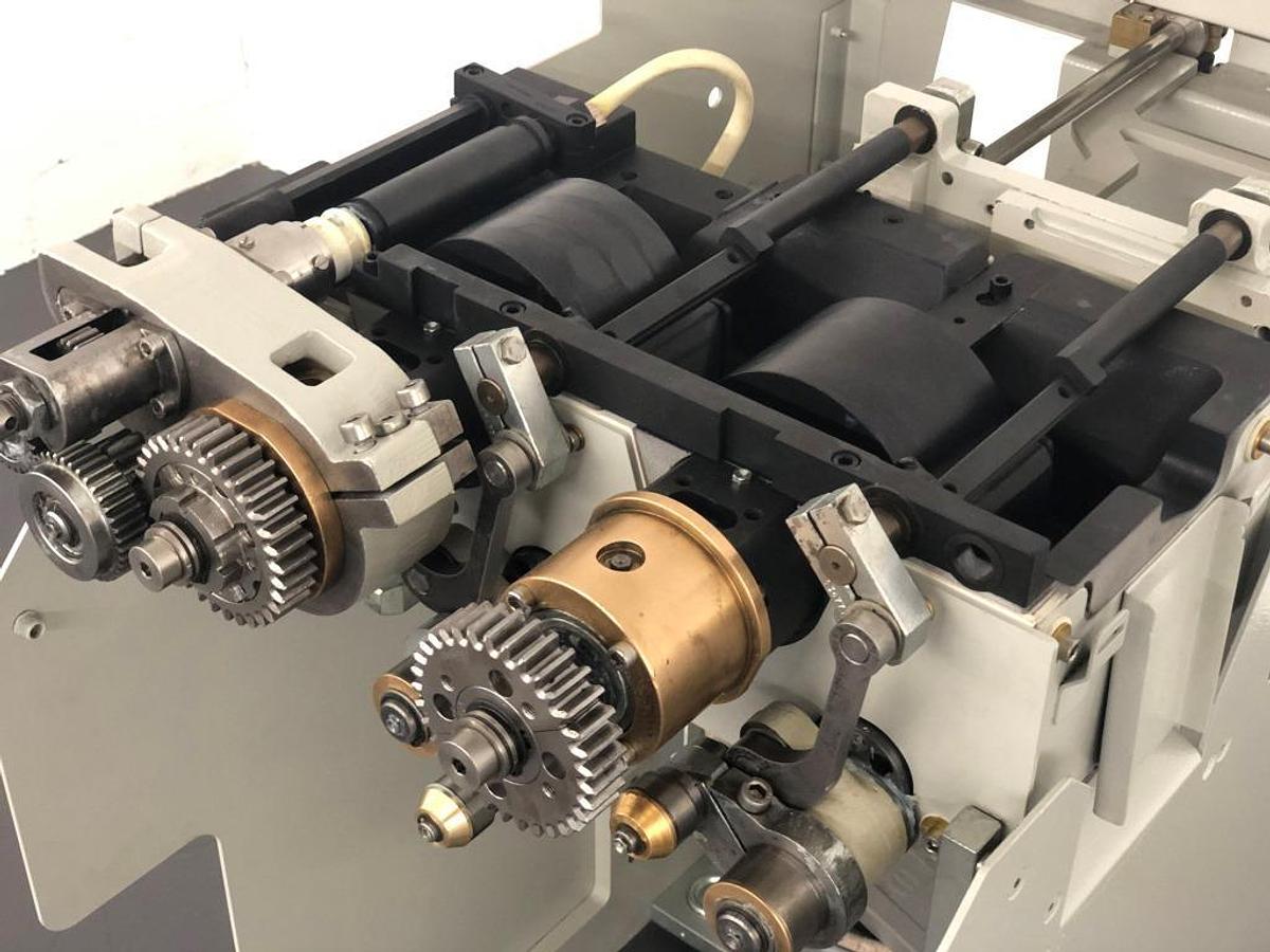 Gebraucht Überholung KOLBUS PUR Rückenleimwerk