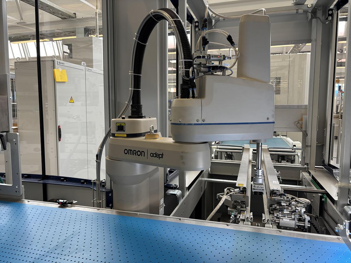 Gebraucht KOLBUS BOX LINE WRAPPER BLW 200 + KOLBUS BOX LINE TAPER BLT 200