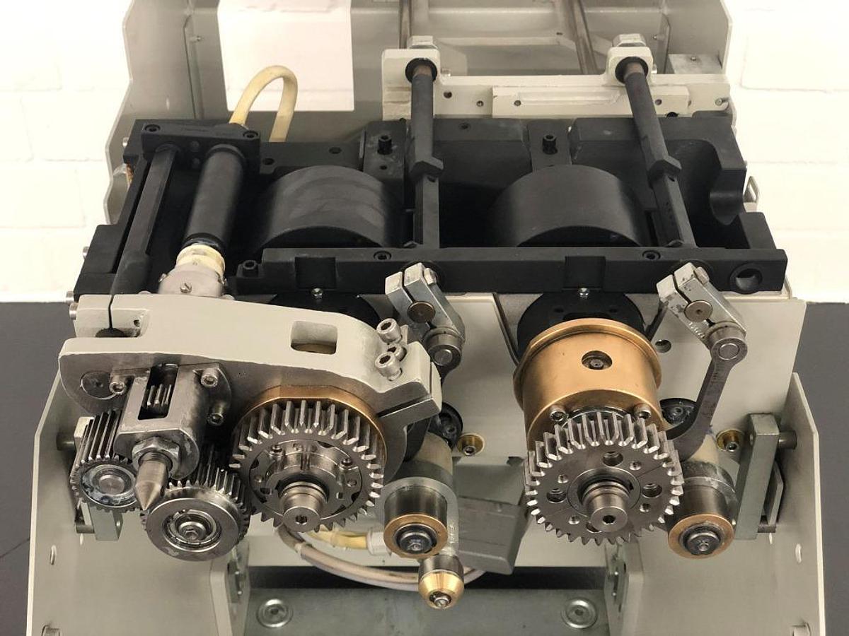 Gebraucht Überholung KOLBUS PUR Rückenleimwerk