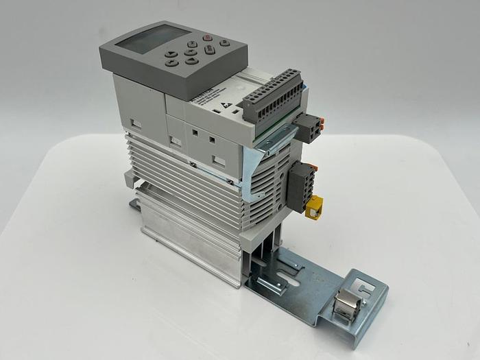 Gebraucht LENZE E82EV371_2C Frequenzumrichter 0056.3511