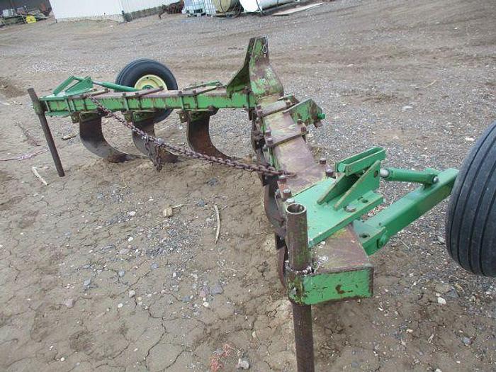 Used John Deere 90 Ripper - 7 Shank