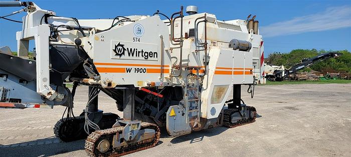 Used 2001 Wirtgen W1900