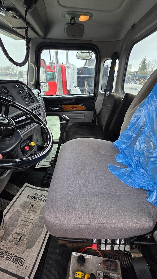Used 2011 Peterbilt 378
