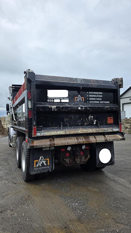Used 2012 Peterbilt Tandem