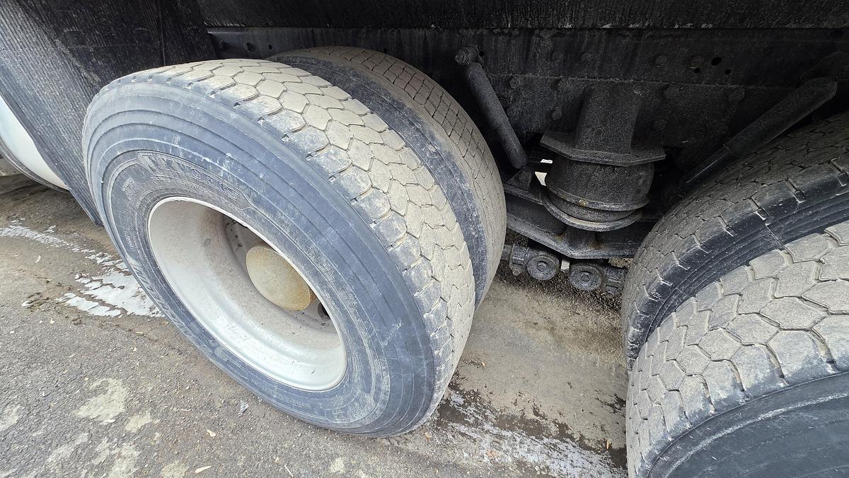 Used 2013 Kenworth T440