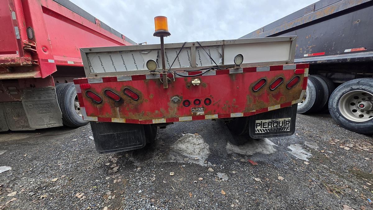 Used 2011 Pitts 24 Feet / 3 axles Lowboy
