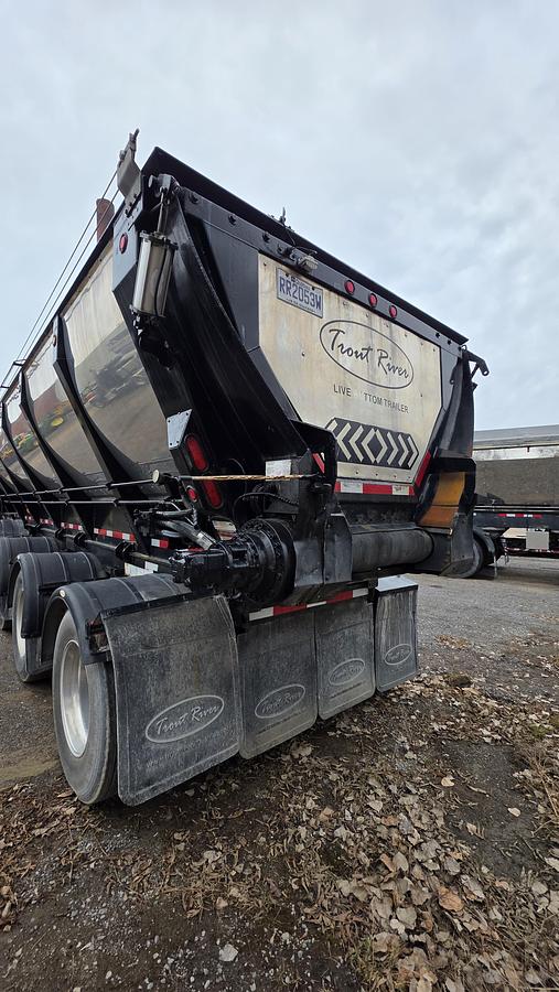 Used 2020 Trout River 4 axles Live Bottom